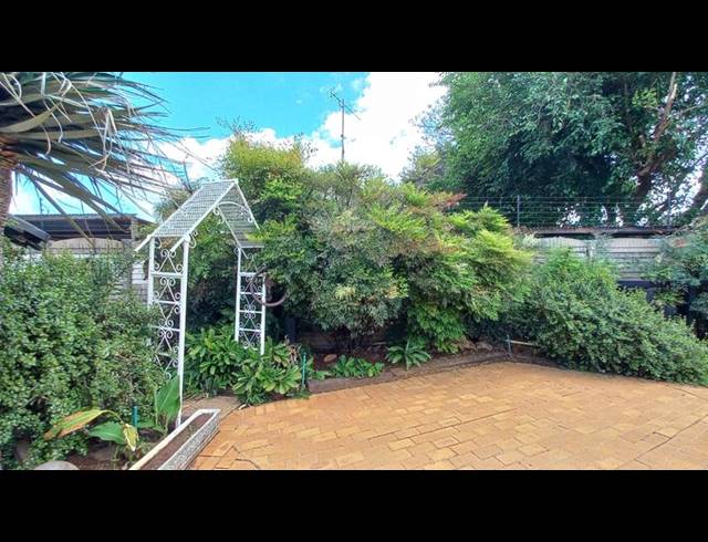 4 BEDROOM HOUSE FOR SALE IN PRETORIA GARDENS